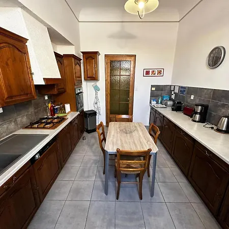 4 A 8 Personnes, Spacieux De Standing Classe 4 Etoiles Νιμ