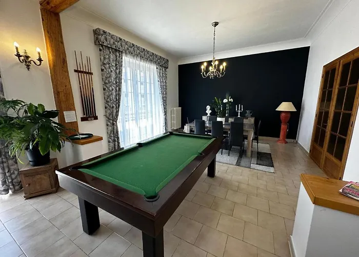 4 A 8 Personnes, Spacieux De Standing Classe 4 Etoiles * Nîmes