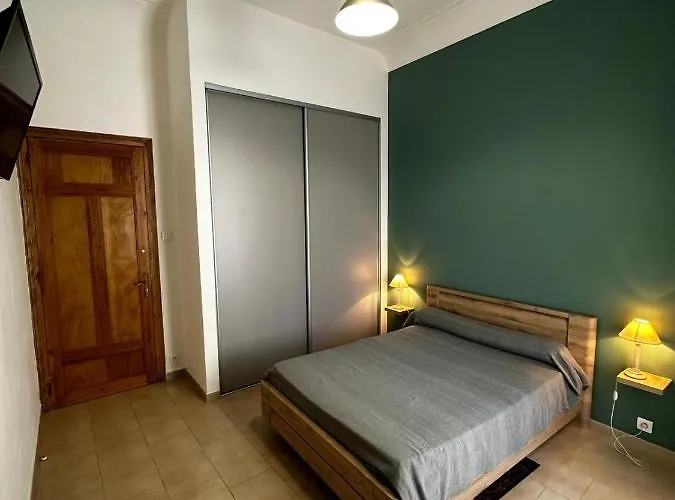 4 A 8 Personnes, Spacieux De Standing Classe 4 Etoiles *