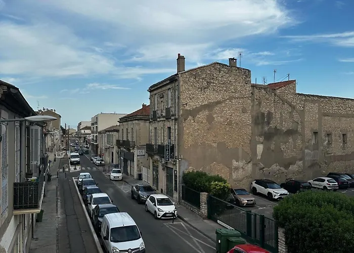 Apartmán 4 A 8 Personnes, Spacieux De Standing Classe 4 Etoiles Nîmes