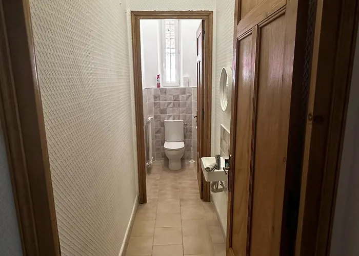 4 A 8 Personnes, Spacieux De Standing Classe 4 Etoiles Apartmán Nîmes