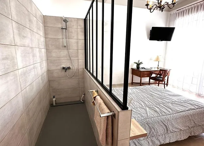 4 A 8 Personnes, Spacieux De Standing Classe 4 Etoiles *